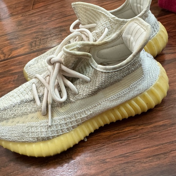 Yeezy - Picture 4 of 4